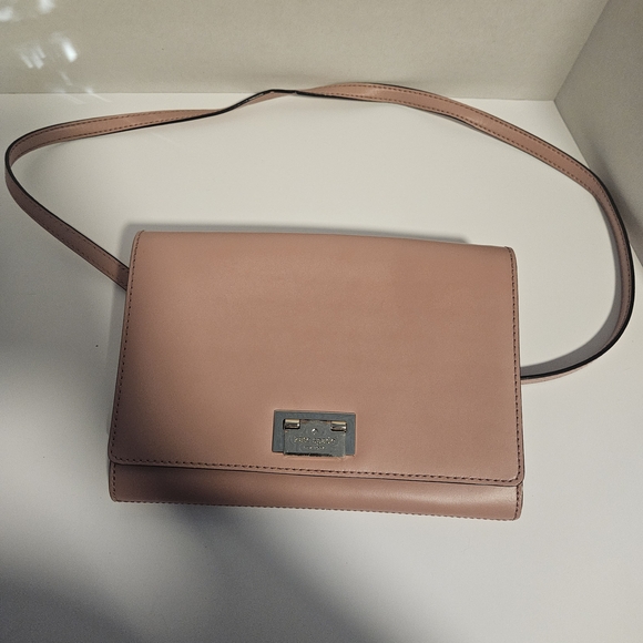 kate spade Handbags - Kate Spade Pink Crossbody Bag